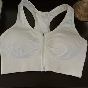 Women’s sports bra
